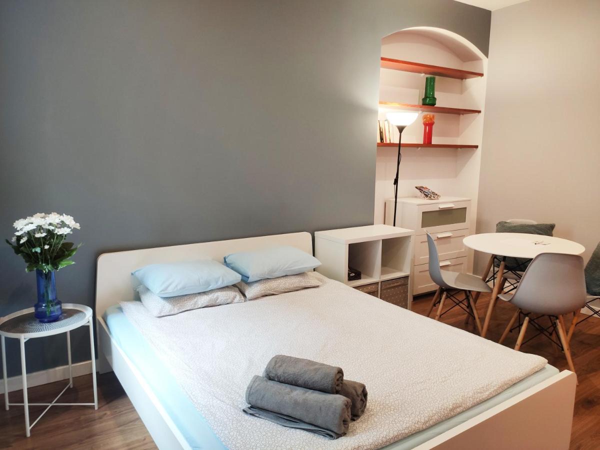 Centrum Apartament Old Town Свидница Экстерьер фото
